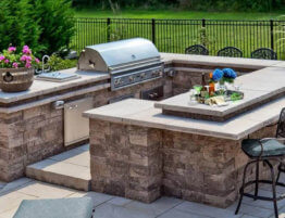 Outdoor-Kitchen-Landscaping-Ideas-for-Massachusetts